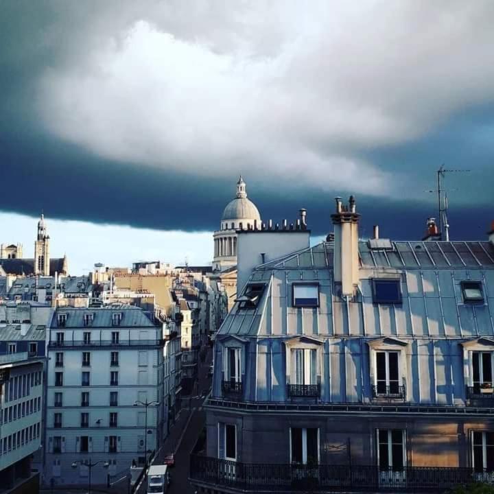 Coeur De Emplacement Exceptionnel Equipe Lumineux Calme Salle De Bains Place Maubert Ascenseur Climatisation Parigi